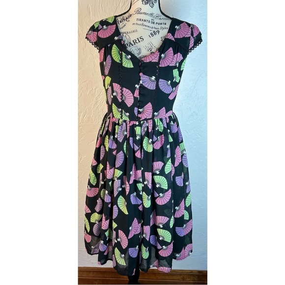 Lindy Bop Francy Geshia Fan Print Dress Retro Pinup Rockabilly, size 4 - Picture 2 of 9